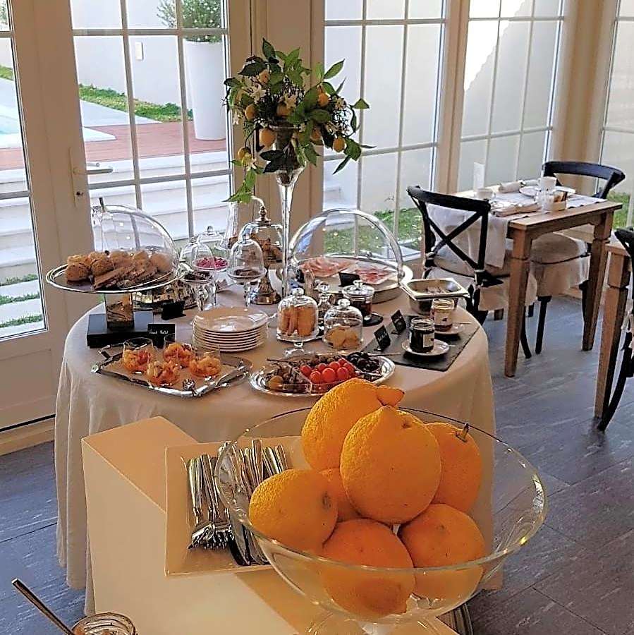 Lemon House