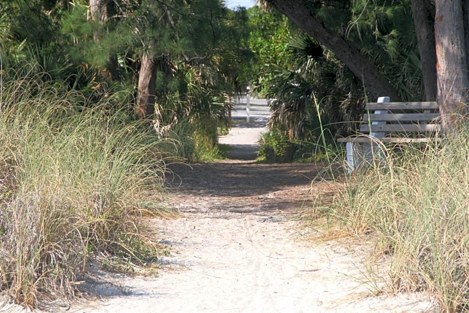 Haley's at Anna Maria Island Inn