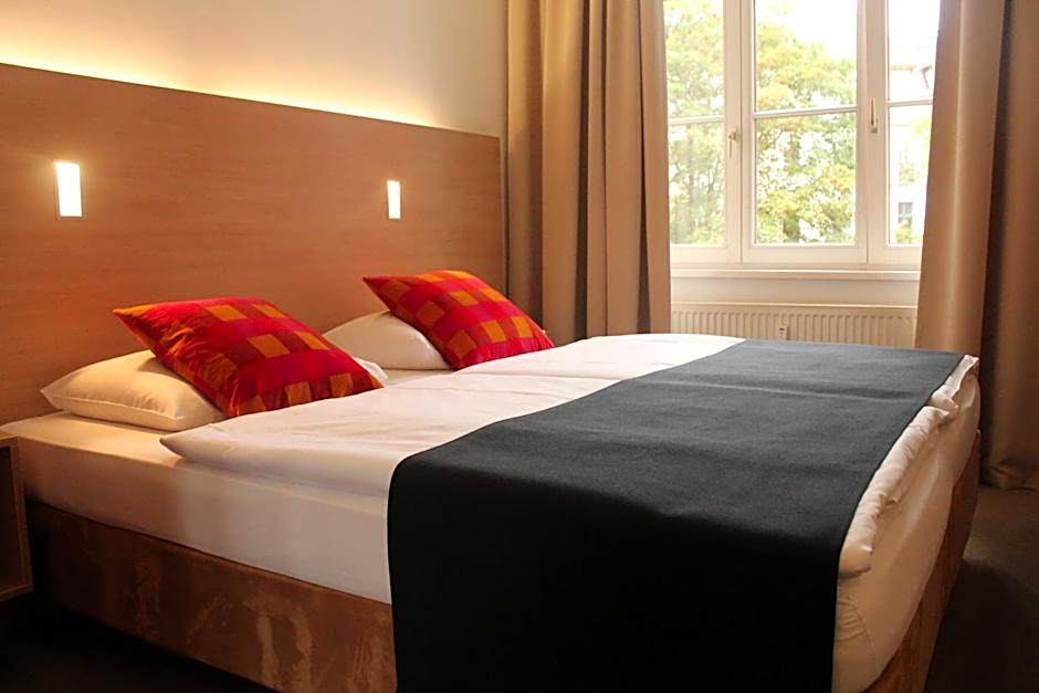 Hotel 38