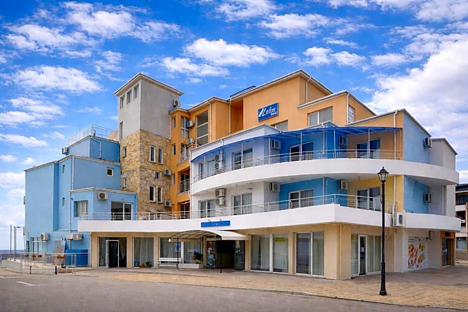 Lotos Hotel