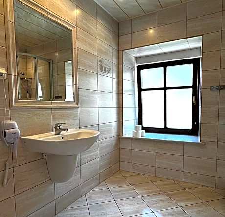 Classic Quadruple Room