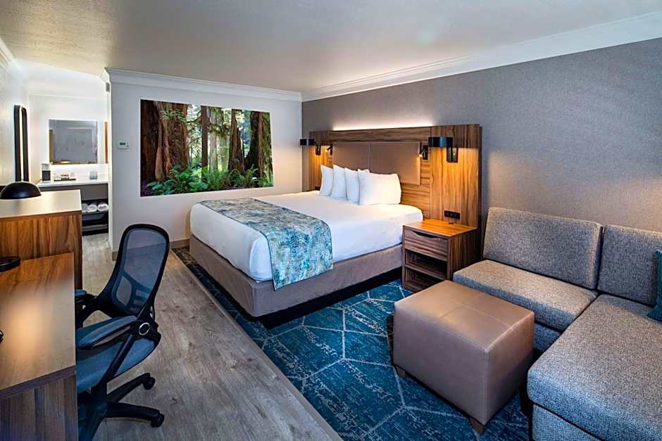 Best Western Plus Humboldt Bay Inn