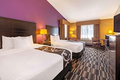 Deluxe Queen Room with Two Queen Beds