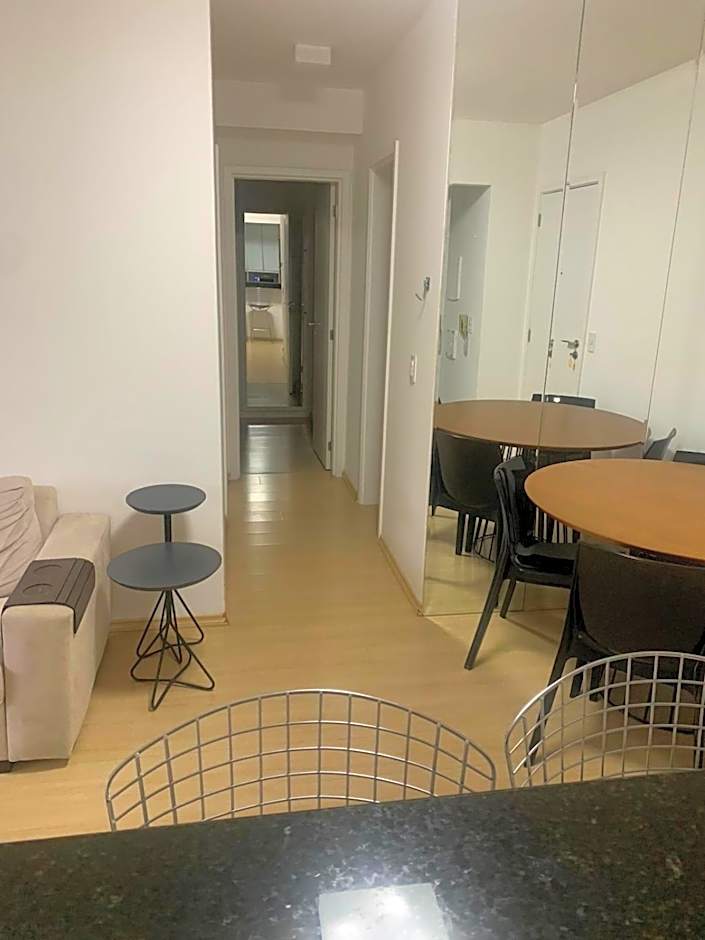 Excelente Apto ao Lado do Hospital Albert Einstein Faculdade de Medicina Einstein e Estádio Morumbi com Garagem