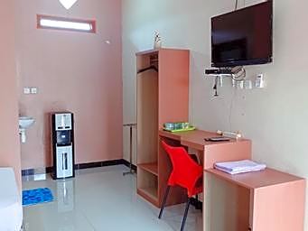 RedDoorz Syariah Near Danau Tes Bengkulu