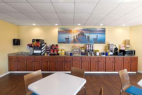 Days Inn by Wyndham Biloxi Beach