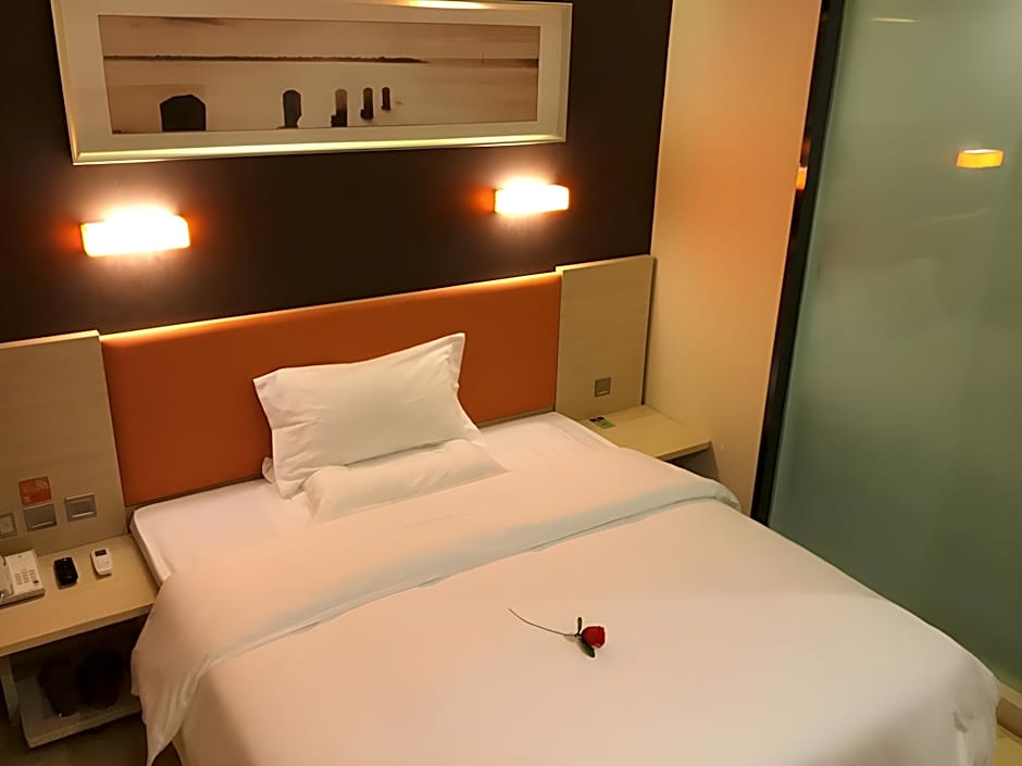 7 Days Premium Taixing Changzheng Road Branch