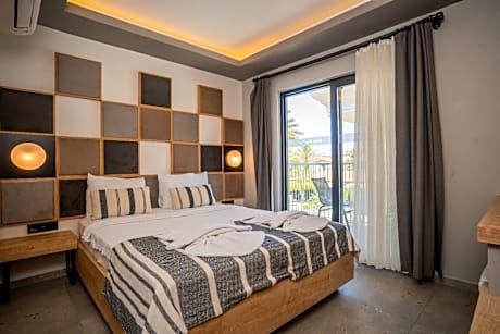 Deluxe Room with Garden View
