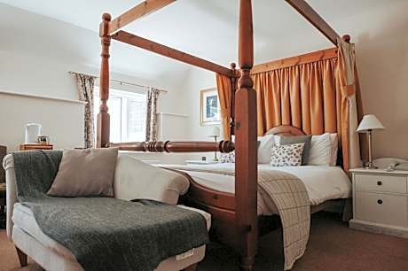 Double Room with Four Poster Bed