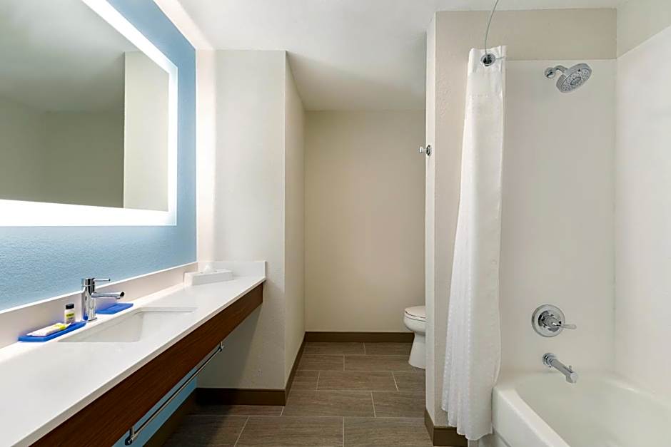 Holiday Inn Express Hotel & Suites Lavonia By IHG