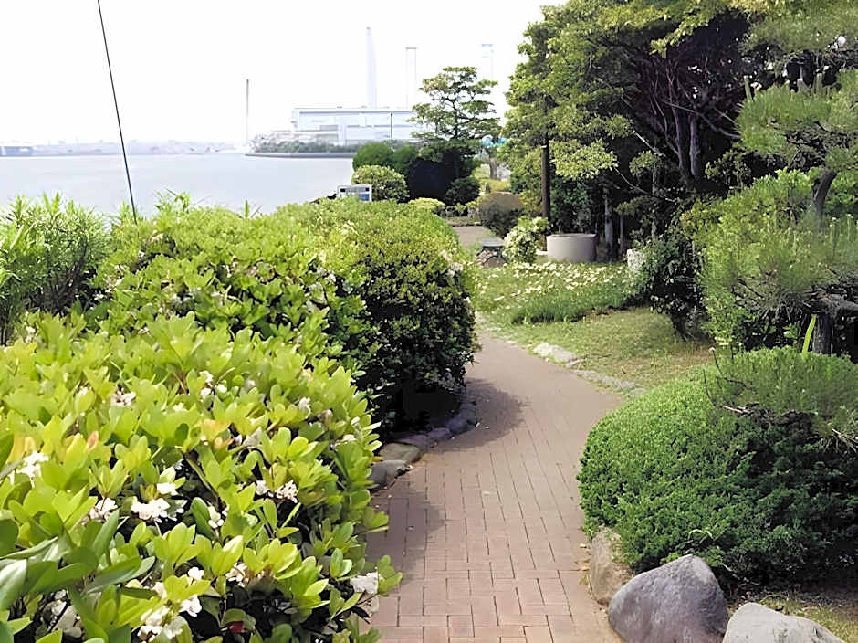 Toyoko Inn Yokohama Tsurumi-Eki Higashi-Guchi