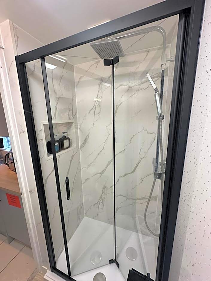 116 Maison Dieu Road Room C in Dover