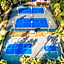 Sunrise Surprise 9th floor 2BR 2 BA King Suite Beach shuttle, heated pool!