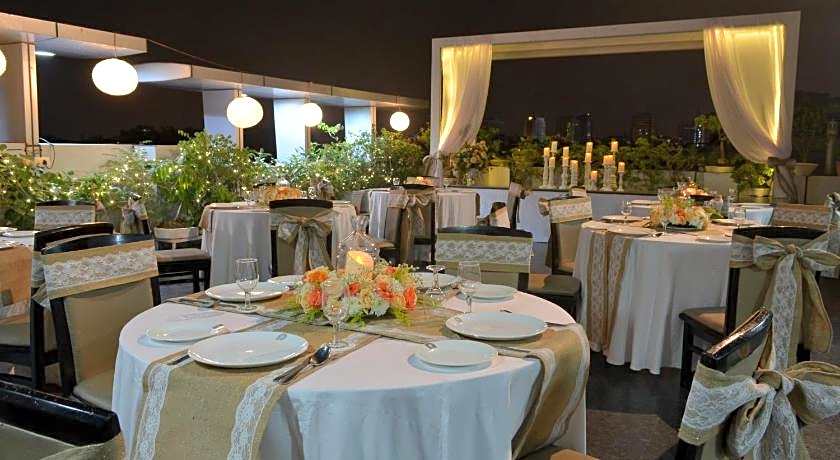 Rockland Hotel C R Park