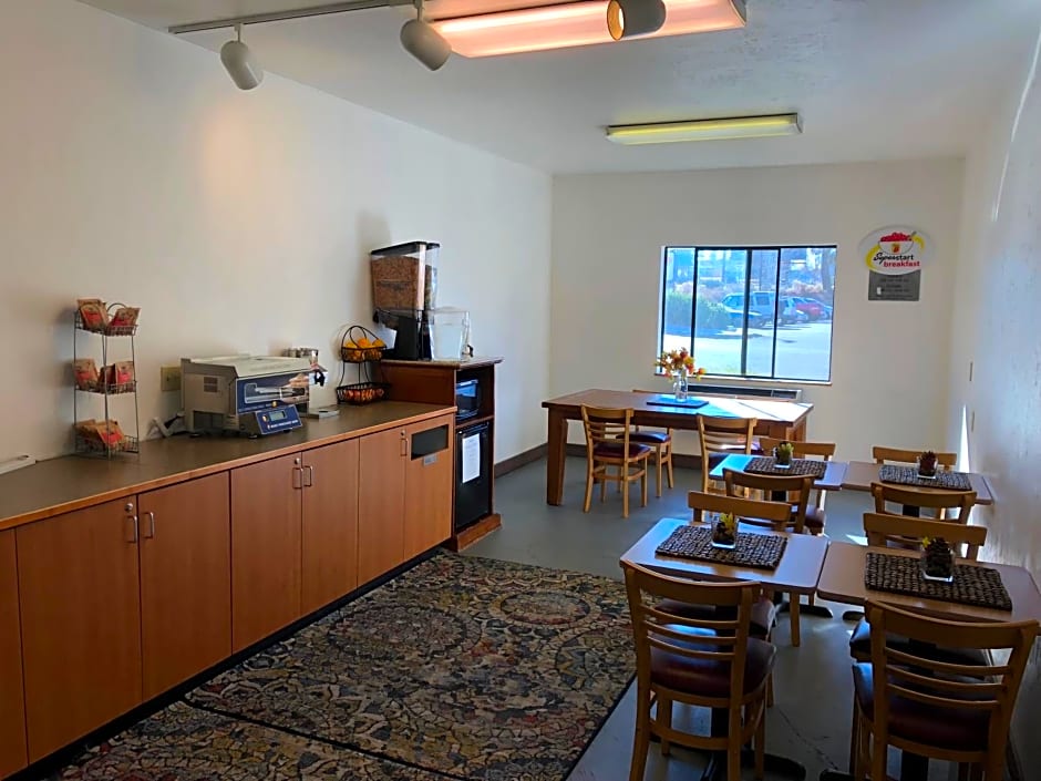 Super 8 by Wyndham Bend