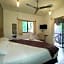 Hotel Pancho Villas