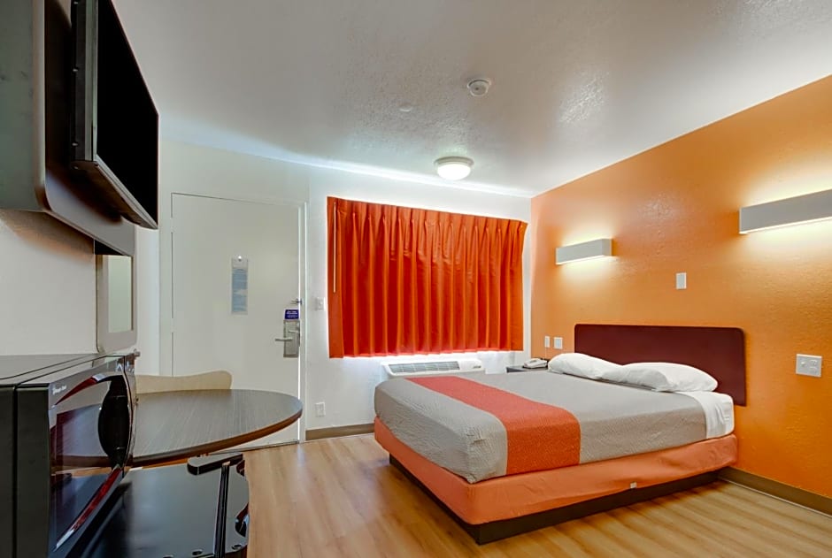 Avera Suites
