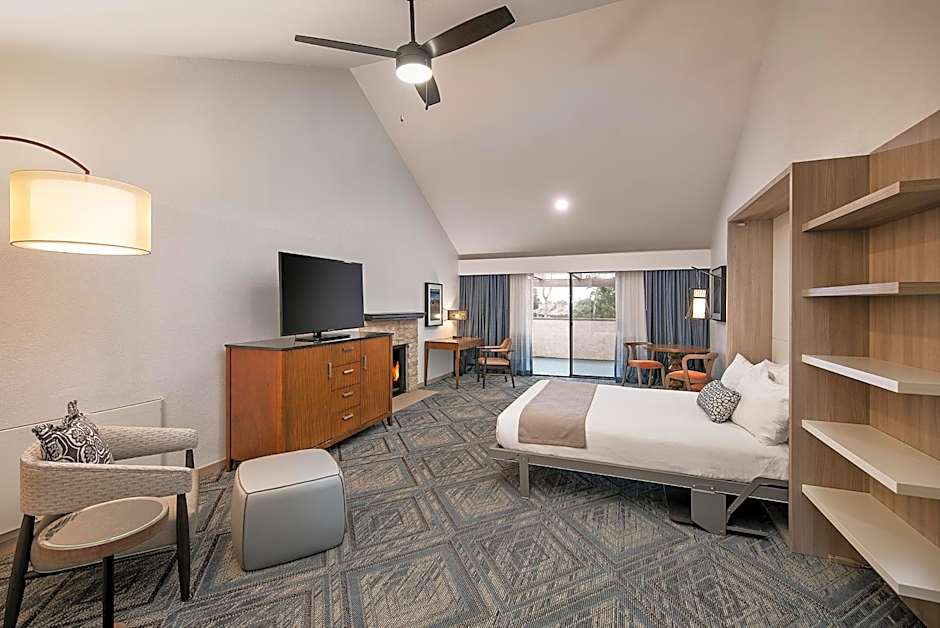 Half Moon Bay Lodge