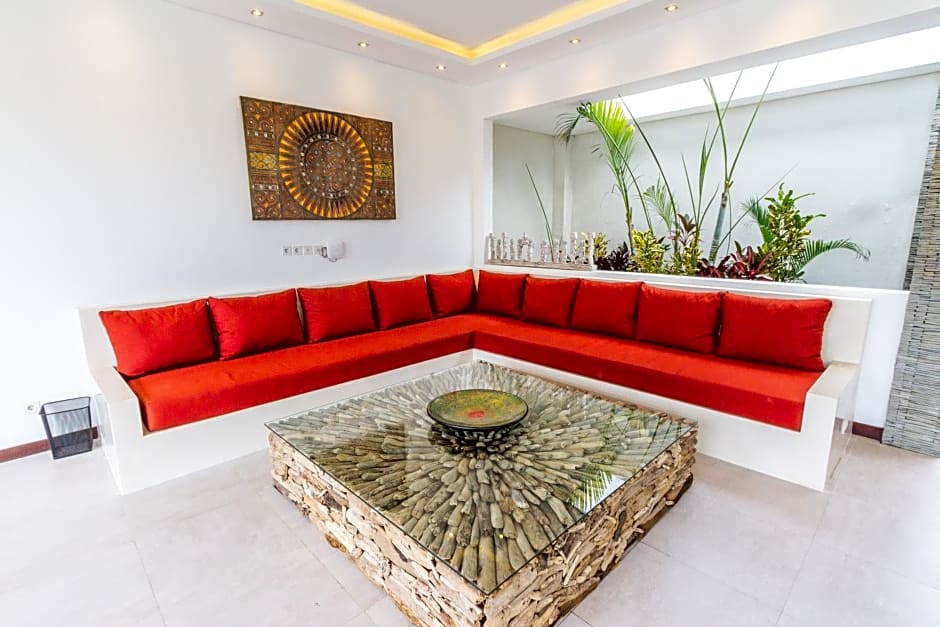 Villa Saha - Elegant 3-Bedroom in Seminyak