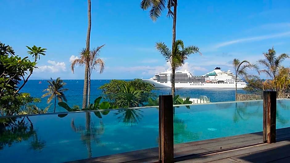 Rajavilla Lombok Resort - Seaside Serenity