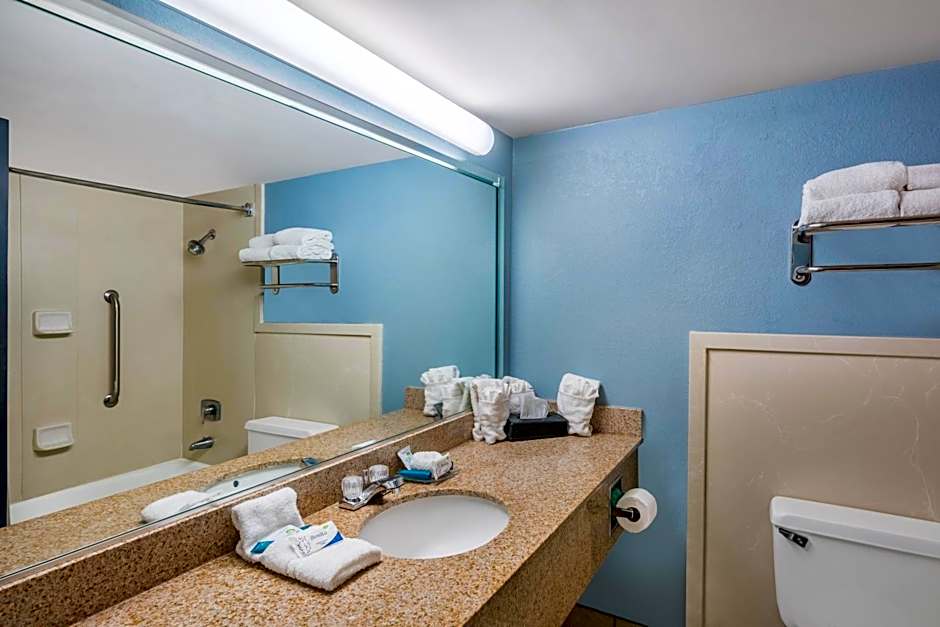 Travelodge by Wyndham Memphis