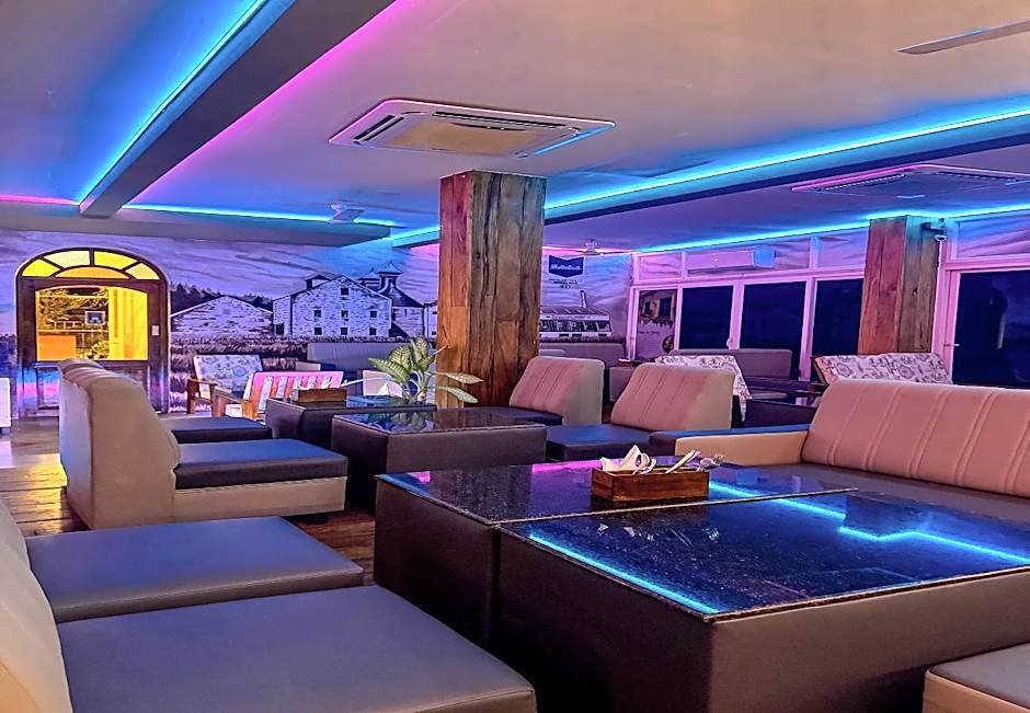 Le Chateau - A Heritage Boutique Hotel