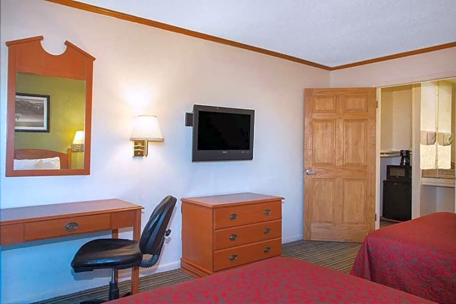 Days Inn by Wyndham Wichita West Near Airport