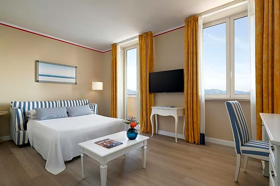 Hotel Sina Astor