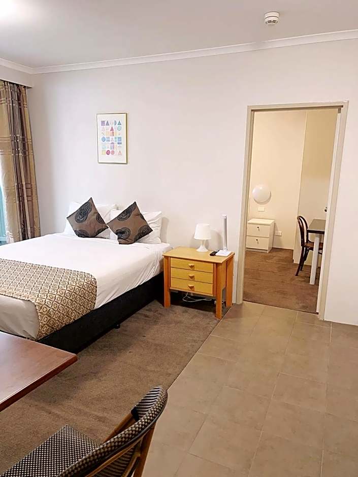 Carlton Lygon Lodge Studio Apartments