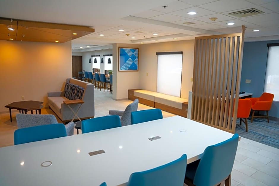 Holiday Inn Express Hotel & Suites West Chester By IHG
