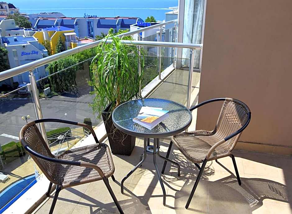 Sineva Del Sol Apartments