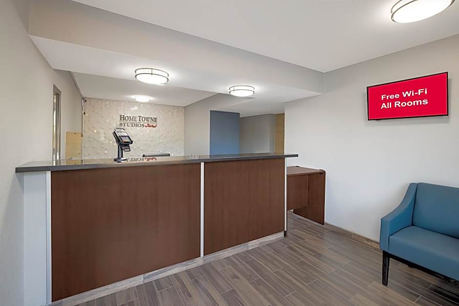 HomeTowne Studios by Red Roof Orange, TX