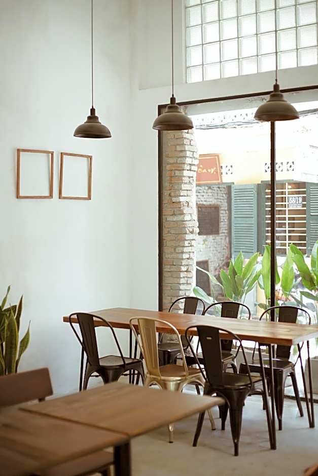 Leaf Signature Hotel - La Group