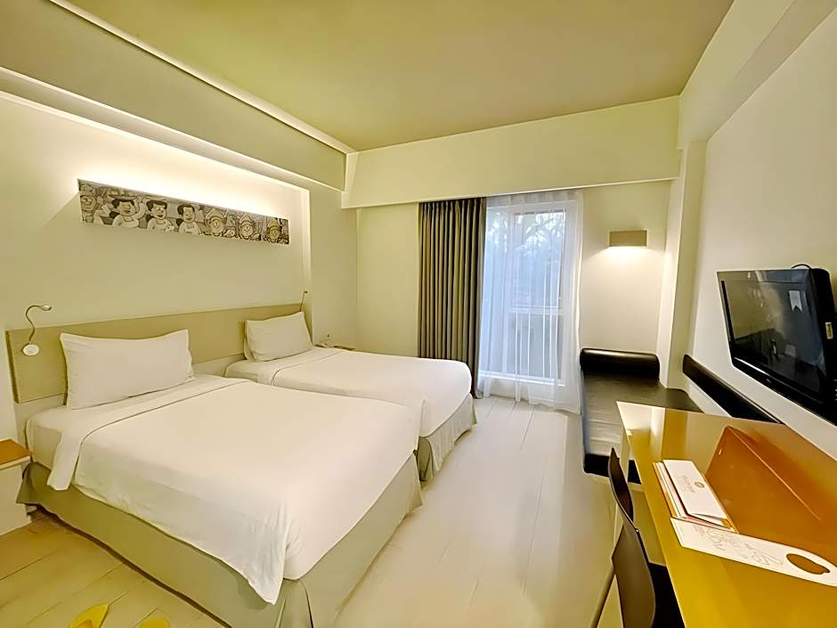 Harris Hotel & Residences Sunset Road