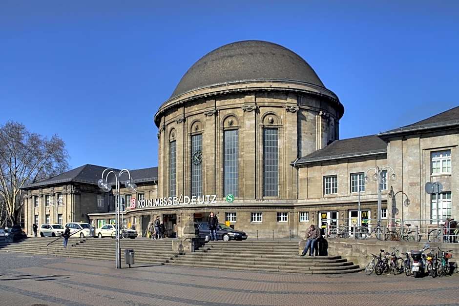 Hotel Alt Deutz City-Messe-Arena KONTAKTLOSER SELF CHECK-IN