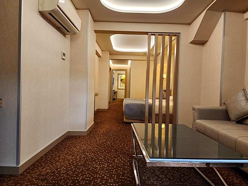 Nanda Hotel