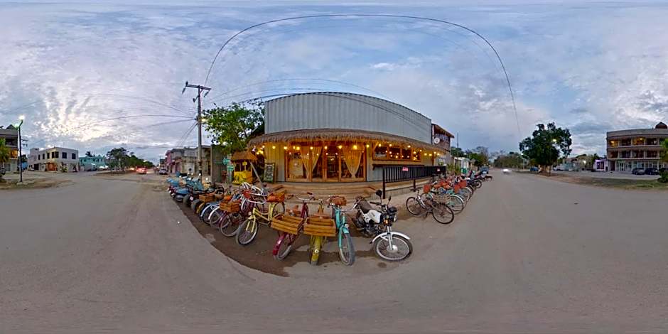 Meteora Stay & Coffeehouse Tulum