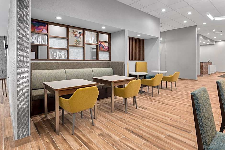 Hampton Inn Saline