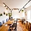 IZA Enoshima Guest House & Bar