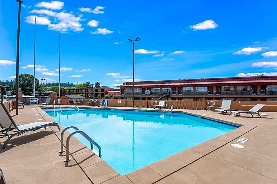 Rodeway Inn Portland Airport – Portland, OR