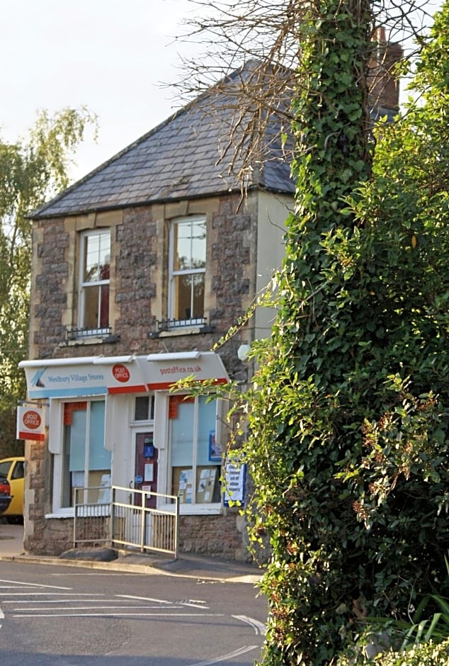 Westbury Cross House Bed & Breakfast