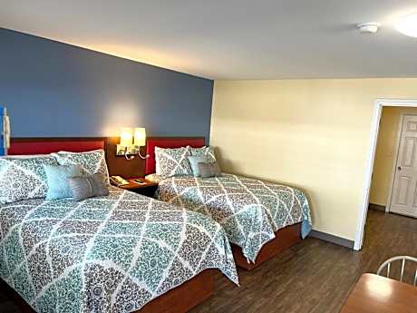 Standard Room 3 Full Bed with Two Room (STD3FB)