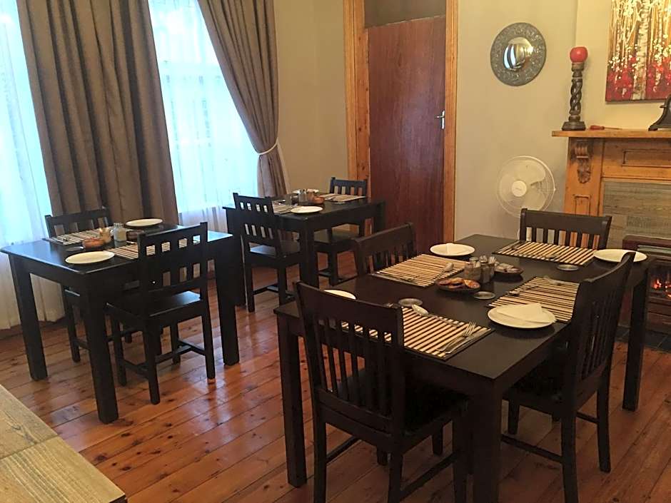 Tranquil House B&B @ 1 College Ave