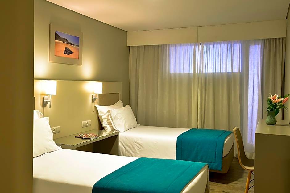 Aqualuz Lagos by The Editory