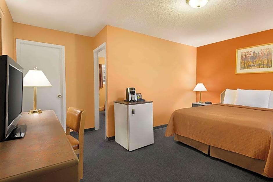 Travelodge by Wyndham Quesnel BC
