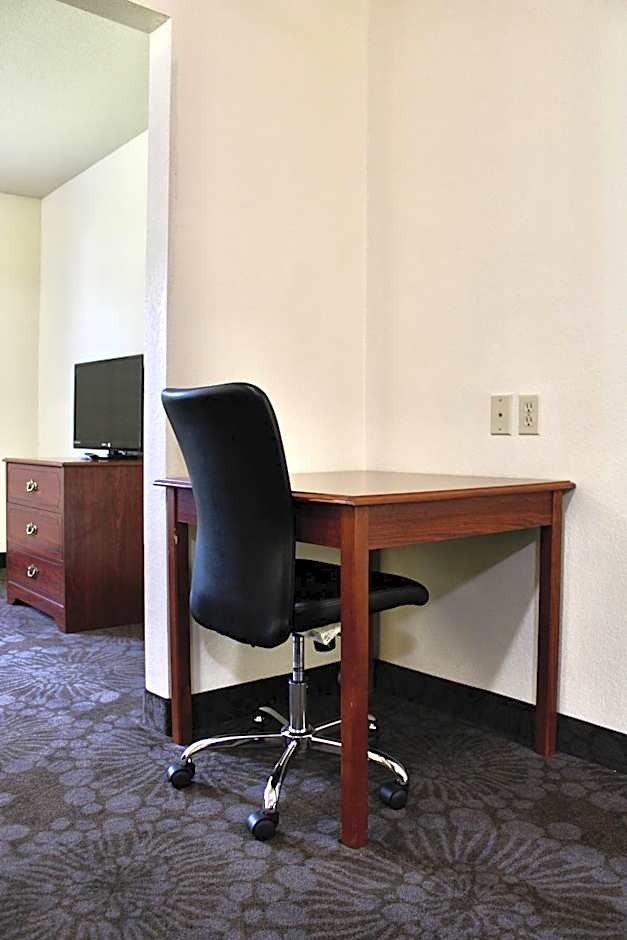 Candlelight Inn Suites Hwy 69 near McAlester