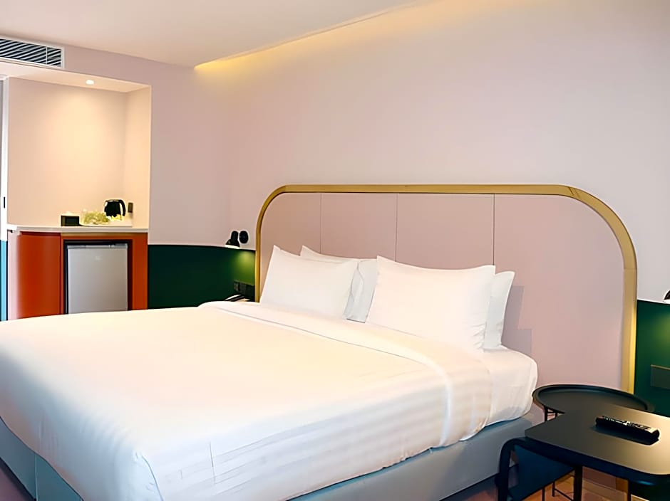 The Quarter Ratchathewi  by UHG