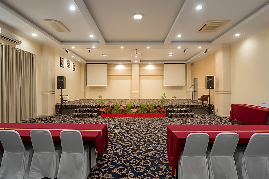 Puri Saron Denpasar Hotel