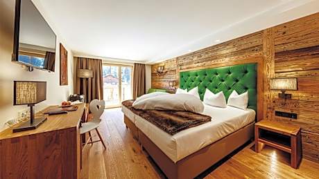 Deluxe Double Room with Balcony