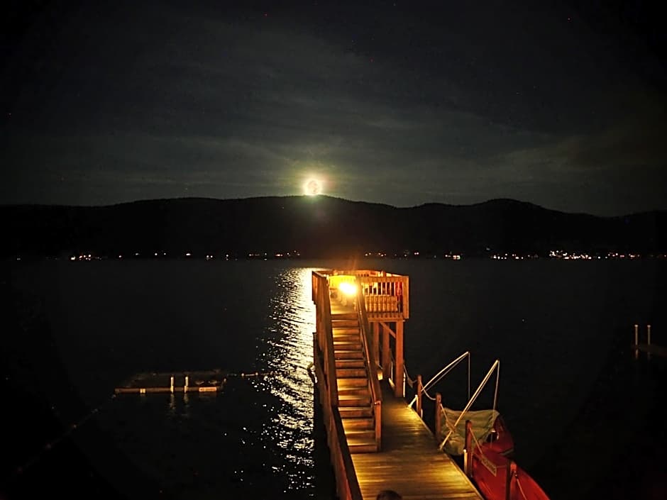 The Lake Motel